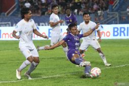 Persik Kediri melawan Arema FC