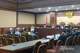 Harvey Moeis pertanyakan kerugian lingkungan kasus timah Rp271 triliun