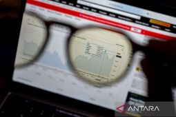 IHSG jelang akhir pekan  menguat ikuti bursa kawasan dan global