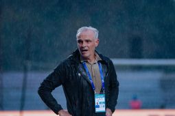 Arema FC pecat pelatih Joel Cornelli