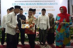 Uji coba program makan bergizi di Jombang