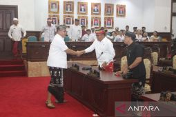 Pemkab Gianyar dan DPRD sahkan empat Perda