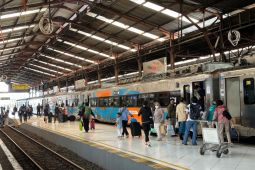 Volume penumpang Angkutan Natal dan Tahun Baru di Daop Purwokerto mulai meningkat