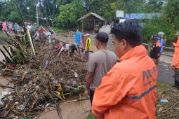 Banjir landa dua kecamatan di Kabupaten Kediri