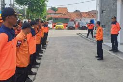 BPBD Karawang sebar puluhan personel ke sejumlah tempat wisata waspadai bencana