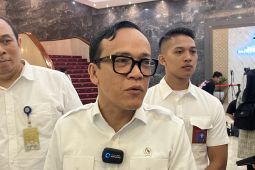 Wamenaker nyatakan negara hadir bersama buruh Sritex