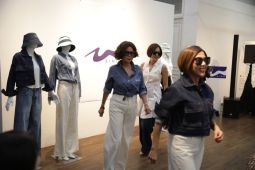 Tren pakaian denim 2026 diperkirakan bergeser ke potongan longgar