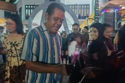 HMI Kota Jayapura bagi bunga bagi umat Kristiani GKI Pniel Kotaraja