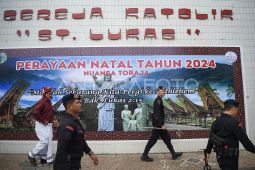 Sterilisasi gereja jelang Misa Natal di Samarinda