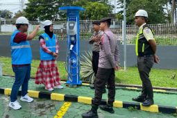 Jelang perayaan Nataru, PLN UP3 Belitung-Polres Belitung pastikan SPKLU siap "all out" layani pengguna EV