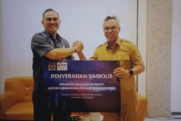 Pemkab Luwu Timur menerima bantuan internet dari BAKTI Komdigi