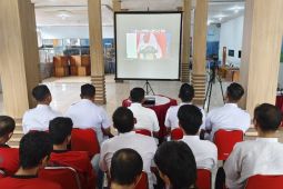 Belasan warga binaan Lapas Narkotika Karang Intan terima remisi Natal