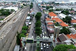 Pengalihan arus lalu lintas di perbatasan Sidoarjo Surabaya