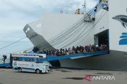 12 kapal  berbagai tujuan layani lonjakan penumpang di Pelabuhan Tanjung Perak