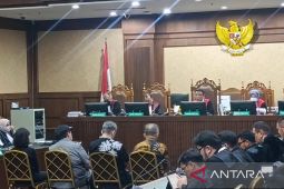 Hakim tetapkan kerugian lingkungan kasus timah capai Rp271 triliun
