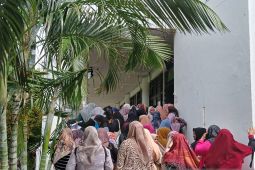 Ramai warga ke kantor Gubernur, Pemprov Aceh tegaskan isu bantuan usaha tidak benar