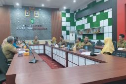 Pemkot Singkawang Kalbar berkomitmen kurangi penggunaan kantong plastik 2025