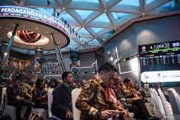 IHSG pada Senin pagi menguat di tengah pelemahan mayoritas bursa kawasan