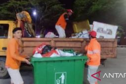 Karawang kerahkan petugas sampah di malam tahun baru
