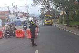 Arus lalu lintas saat libur awal tahun di Garut landai
