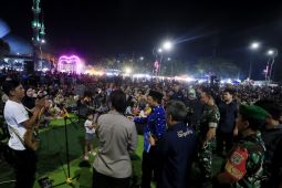 Malam pergantian tahun di Kota Tangerang berlangsung menyenangkan