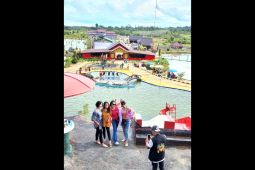 Pesona Bukit Semugang Kapuas Hulu berhasil tarik wisatawan saat liburan