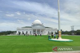 Menikmati fasilitas pemerintah Pendopo Merah Putih gratis untuk masyarakat