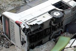 13 tewas, 29 terluka akibat sebuah bus terjun ke jurang di Kolombia