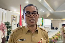 ASN Bogor memulai kebiasaan baru bawa botol air minum dari rumah kurangi sampah plastik