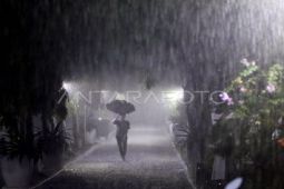 BMKG: Potensi hujan terjadi di mayaritas kota-kota besar Indonesia