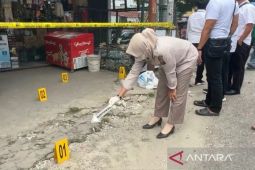 Polisi memburu pelaku penikaman honorer DLHK Pekanbaru bersenpi