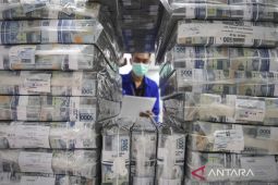 Rupiah menguat ke Rp17.980 seiring data cadangan devisa yang membaik
