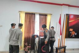 170 personel polres Bangka Selatan lakukan pengamanan penetapan paslon terpilih Pilkada 2024