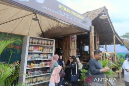 Kelompok tani di Kaltim  pamerkan beragam produk hilirisasi hutan