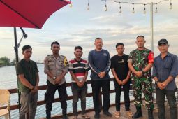 2 warga Sumedang terdampar di laut Mamuju, Kapolda Sulbar tawari pekerjaan
