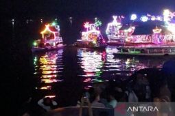 Karnaval kelotok hias promosikan wisata Sungai Mentaya