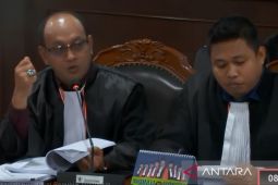 Ahmad Ali minta MK diskualifikasi Anwar-Reny dan Rusdy-Sulaiman