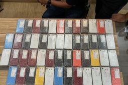 Bea Cukai Batam gagalkan penyeludupan seratus ponsel bekas ke Jakarta
