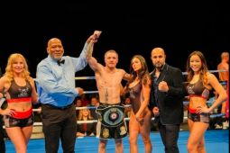 Menang TKO  atas Rosalindo, Austin rebut sabuk WBA Kontinental AS