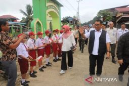 Pj Gubernur Kaltim motivasi pelajar Mahulu bangun daerah