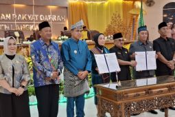 DPRD Langkat tetapkan Syah Afandin dan Tiorita Surbakti bupati dan wakil bupati terpilih 2025-2030