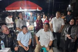 Wamen UMKM dan Wako Palu tinjau pusat kuliner di taman Vatulemo