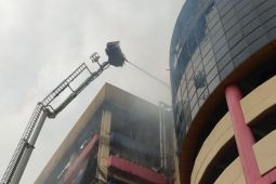 "Glasswool" di ruang karaoke sebabkan api di Glodok Plaza cepat besar