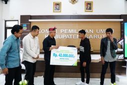 KPU Garut salurkan santunan kematian untuk petugas pilkada 2024
