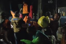 BPBD evakuasi warga 6 desa di Halmahera Barat antisipasi abu vulkanik dan lava pijar Gunung Ibu
