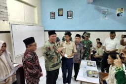 Komisi VII DPR RI Bambang Haryo tinjau penerapan MBG di Sidoarjo