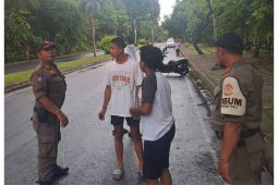 Satpol PP Bali gelar patroli di area perburuan Koin Jagat