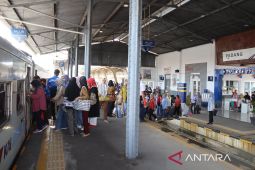 KAI Divisi Regional II Sumbar tambah frekuensi perjalanan kereta api mulai 1 Februari 2025
