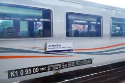 Tiga KA ekonomi jarak jauh Daop Semarang gunakan gerbong jenis baru