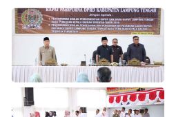 Pj Sekda Lampung Tengah hadiri sidang paripurna penetapan bupati dan wakil bupati terpilih